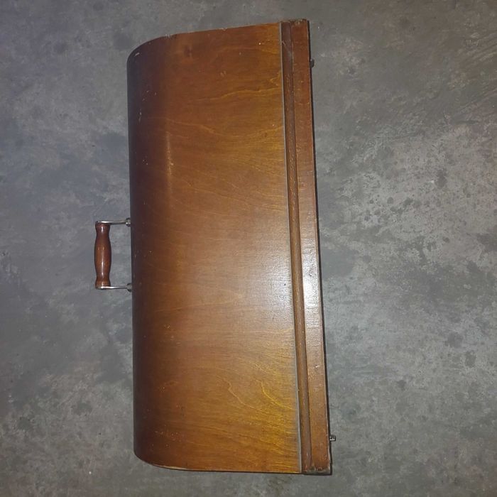 крышка швейной машинки