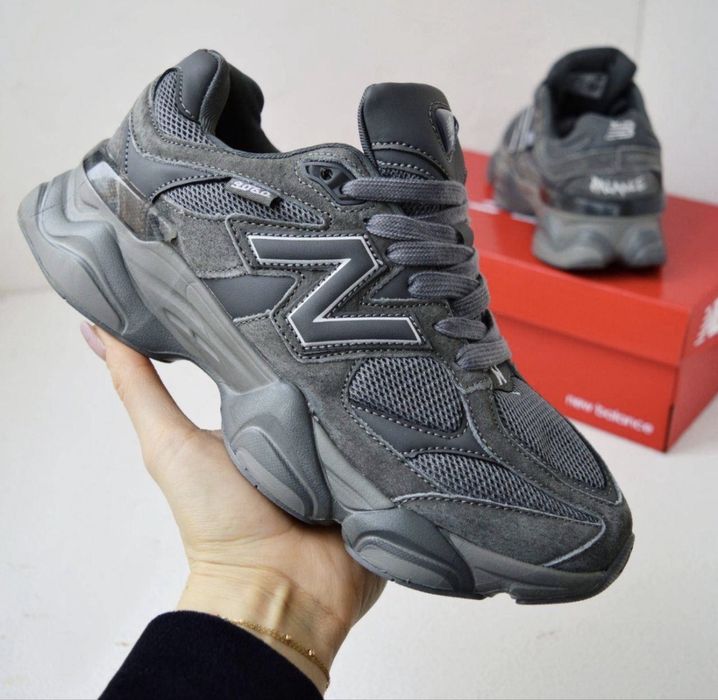 Кросівки жіночі New Balance 9060 сірі замшеві із сіткою Нью Беланс 9060