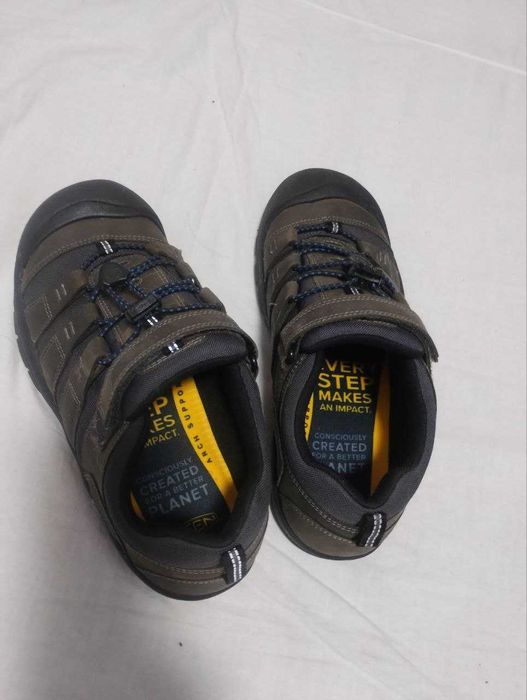кроссовки  KEEN (новые)