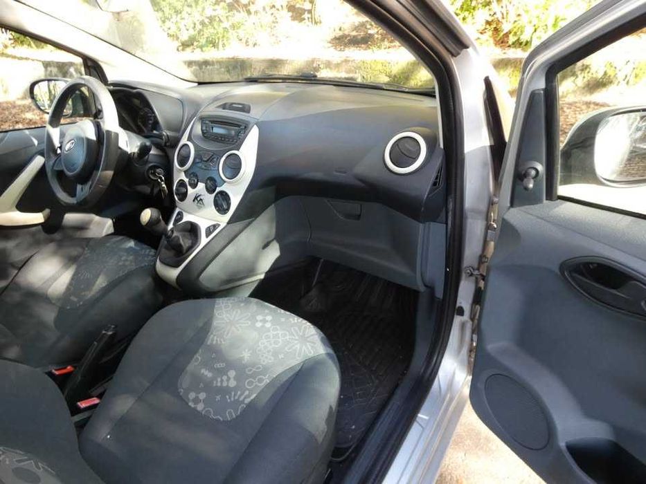 Vendo viatura Ford KA 1,25 Ano 2015, Bom estado geral, c/ac 3 Portas  Preço 5.000€