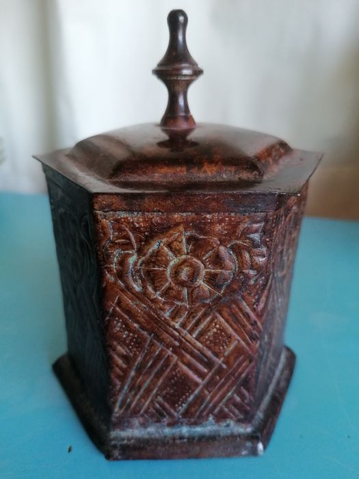 Caixa de metal vintage