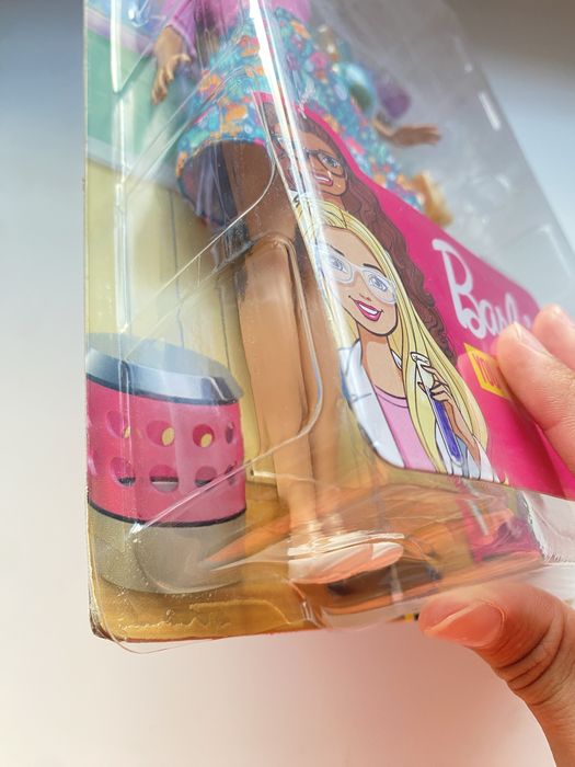 Barbie Professora