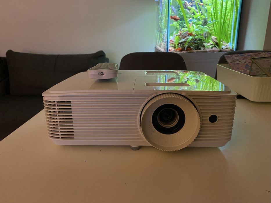 Optoma HD27e. Jest to projektor DLP Full HD 1080p