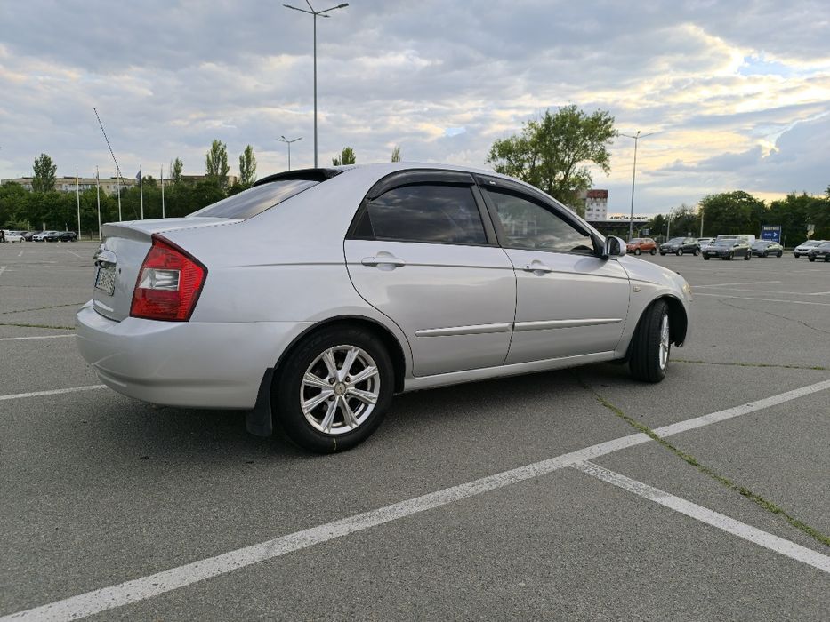 KIA CERATO 2004 рік  1.6