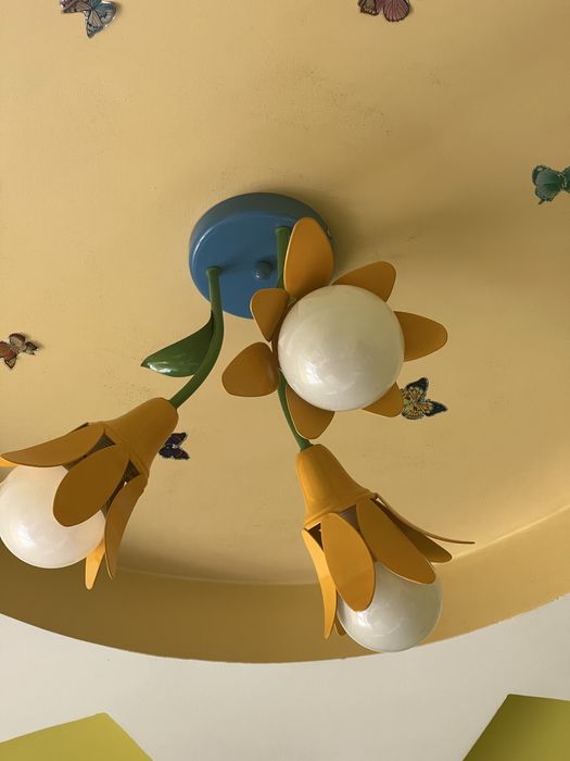 Світильник у дитячу квіточки