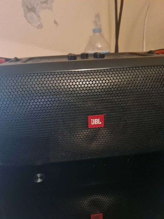 Coluna JBL PartyBox On-The-Go