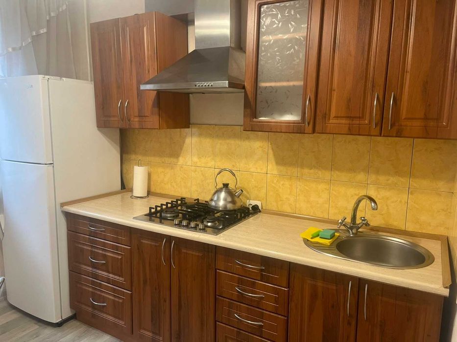 Посуточно сдам 2-шку в Черноморске