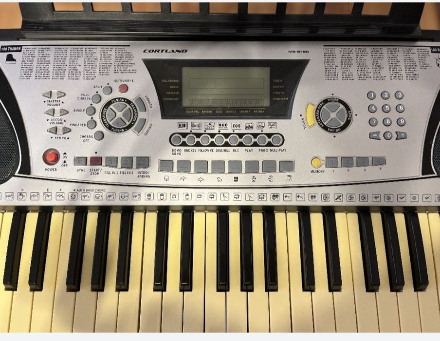 Продам цифровий синтезатор Elenberg/Cortland ms-6180