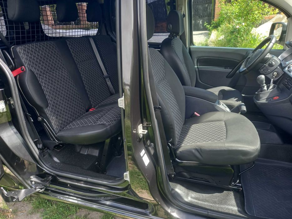 Продам Renault Kengo MAXI 2012