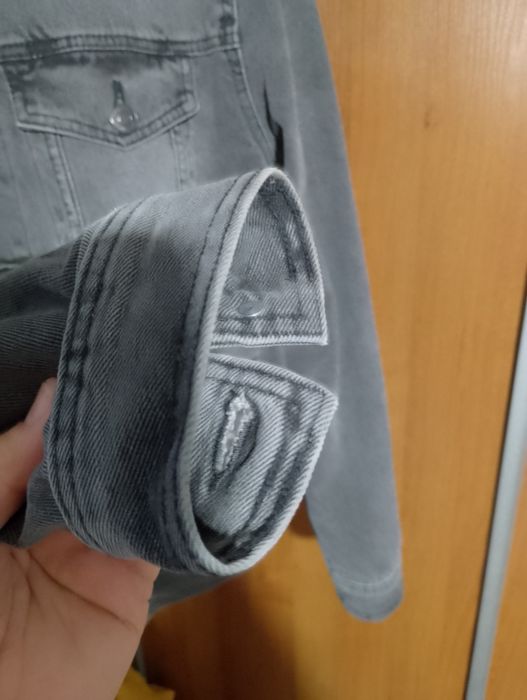 Продам джинсову куртку