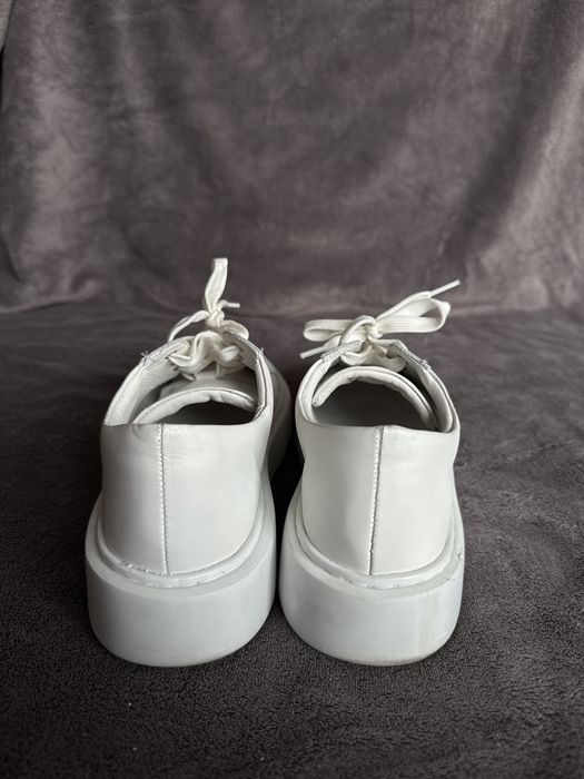 Gino Rossi białe sneakersy