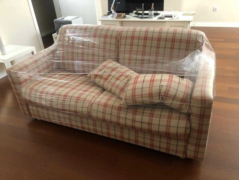 Sofá-cama bastante robusto