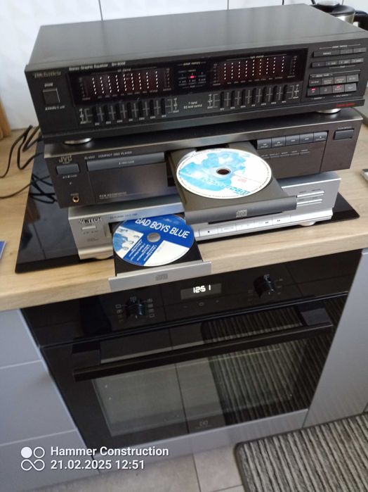 Sprzedam Super CD X4-TECH  S-1000 z oryg. pilotem.