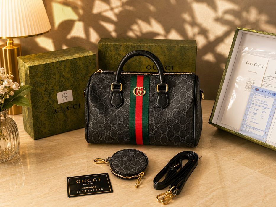 Carteiras modelo gucci