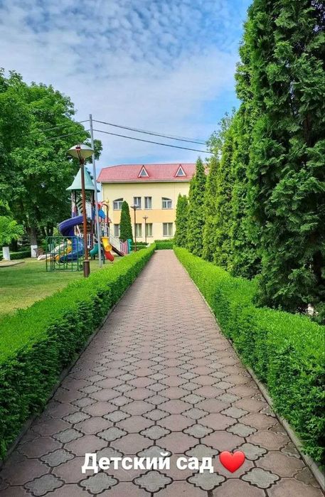 Таунхаус в Авангарде с двумя парко местами и зоной барбекю