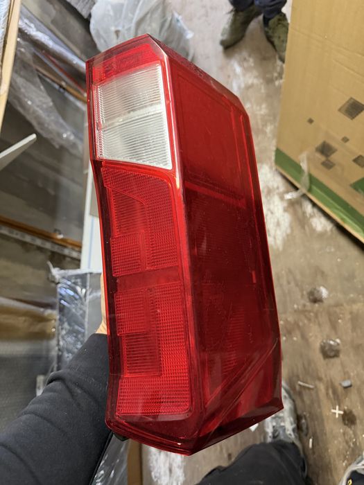 Lampa Tyl Lewa VW Crafter II 2  MAN TGE + Swiatlo stop