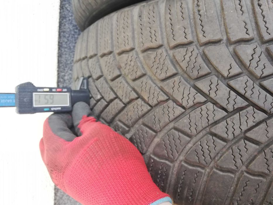 4 opony zimowe Bridgestone 225/50R18, bieżnik ok 6mm.