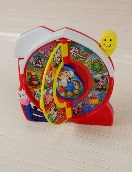 Игрушка музыкальная обучающая звуки для малышей 6+ fisher elc ферма