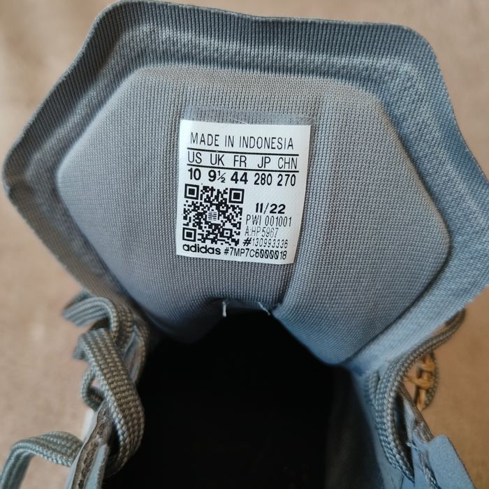 Оригінал adidas Avryn BOOST, 28см, US-10, EU- 44 біг кросівки чоловічі літні