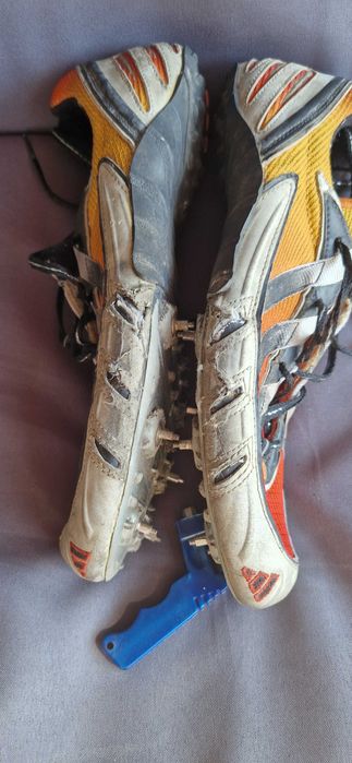 Продам взуття/шиповки легкоатлетичніAdidas meteor 2sp