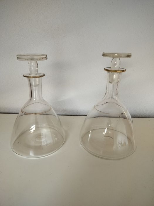 Conjunto de taças e jarra- lote 25,00