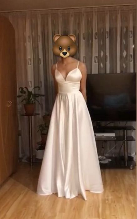 Продаю сукню