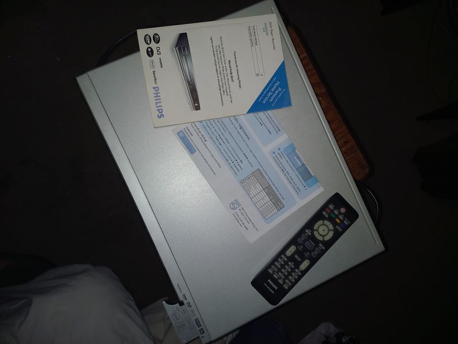 Плеер рекордер Philips DVD R 5500