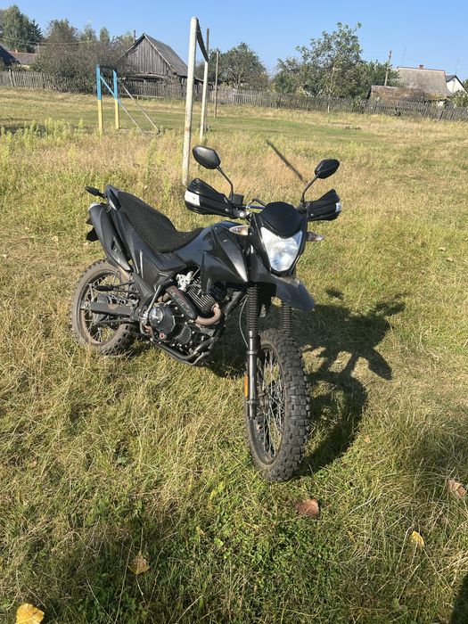 Продам мотоцикл лонкін прус 200