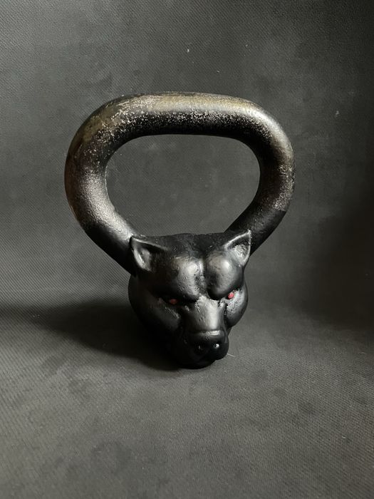 Гиря 8 кг с дизайнерской головой Пантеры / Светящиеся глаза