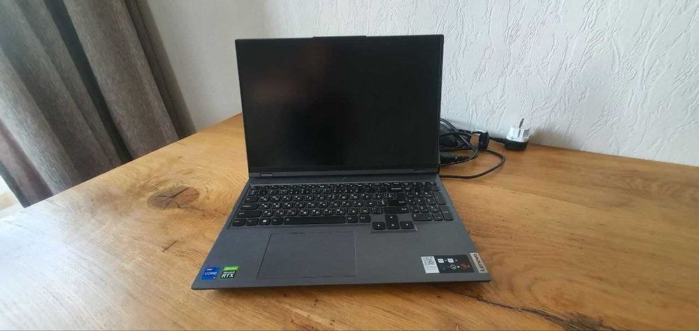 Продам потужний ігровий ноутбук Lenovo Legion Pro 16IRX8H