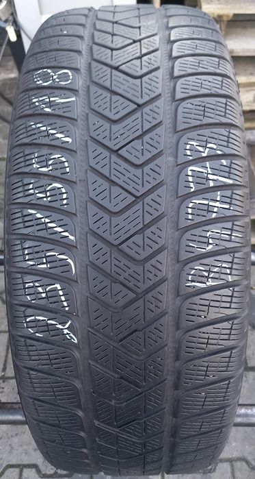 235/55/18 Pirelli Scorpion Winter 104H
