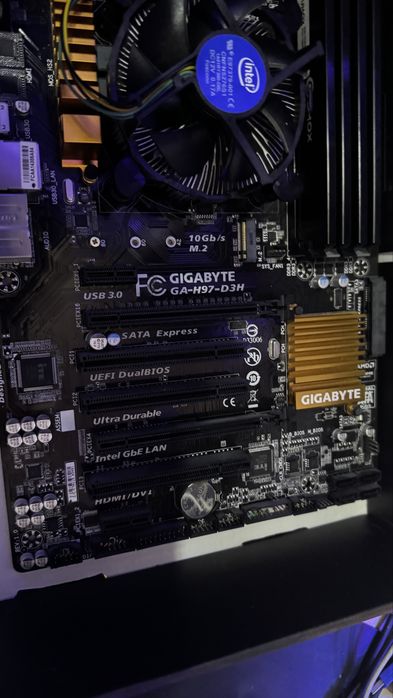 Intel I7 4790 + Gigabyte GA-H97-D3H + 32GB DDR3 1600Mhz