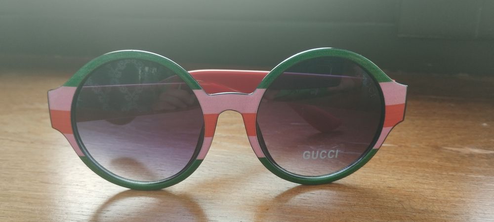 Сонцезахисні окуляри Gucci
