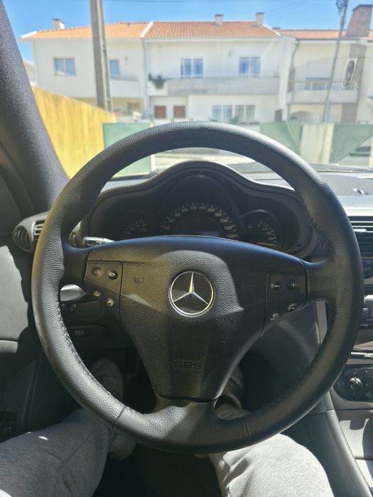 Mercedes-Benz 220 — fotografia 7