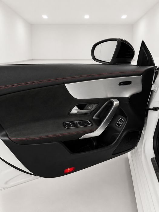 Mercedes CLA 180d Automatic (2019) – Pack AMG Full, Teto Panorâmico e Widescreen