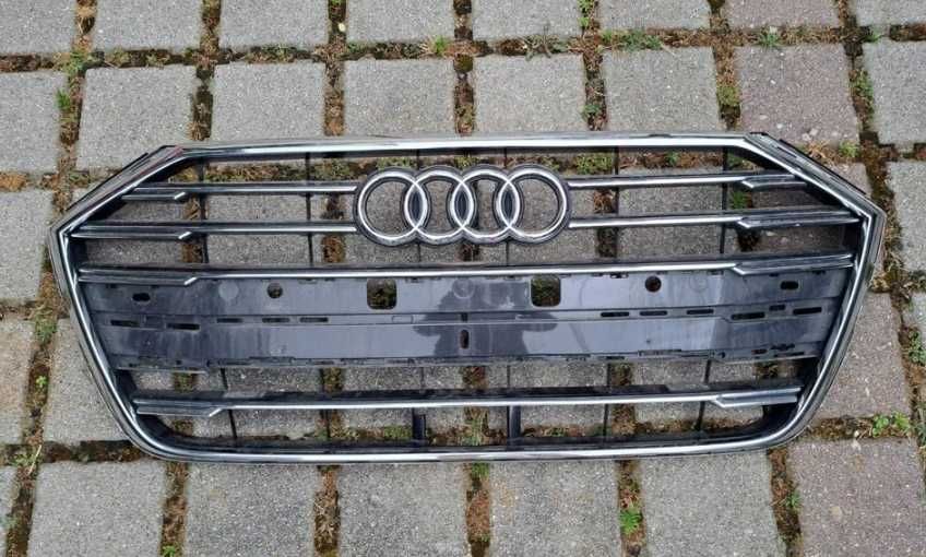 Решітка на бампер Audi A8 дорест