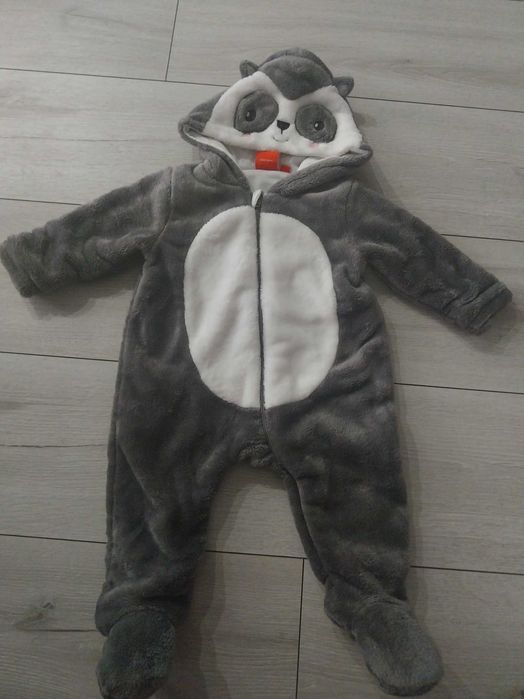 Kombinezon chłopięcy 68r