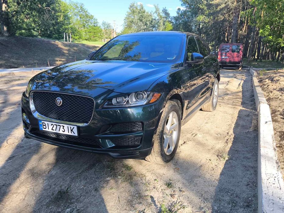 Елітне авто Jaguar F-Pace