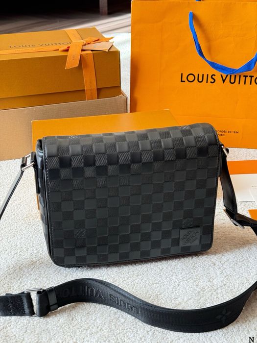 Сумка мессенджер мужская черная кожаная Louis Vuitton луи витон кожа