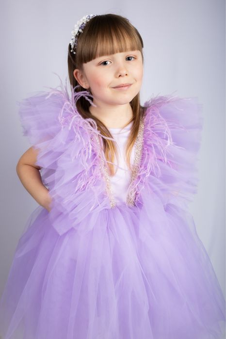 Сукня (плаття) на випуск