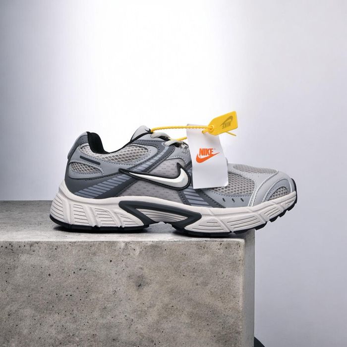 Чоловічі кросівки Nike V5 Runner