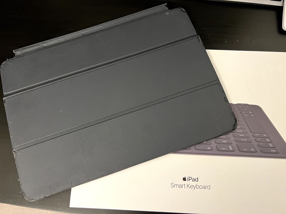 Smart Keyboard para iPad (7th, Air 3ª geração, Pro 1ª geração)