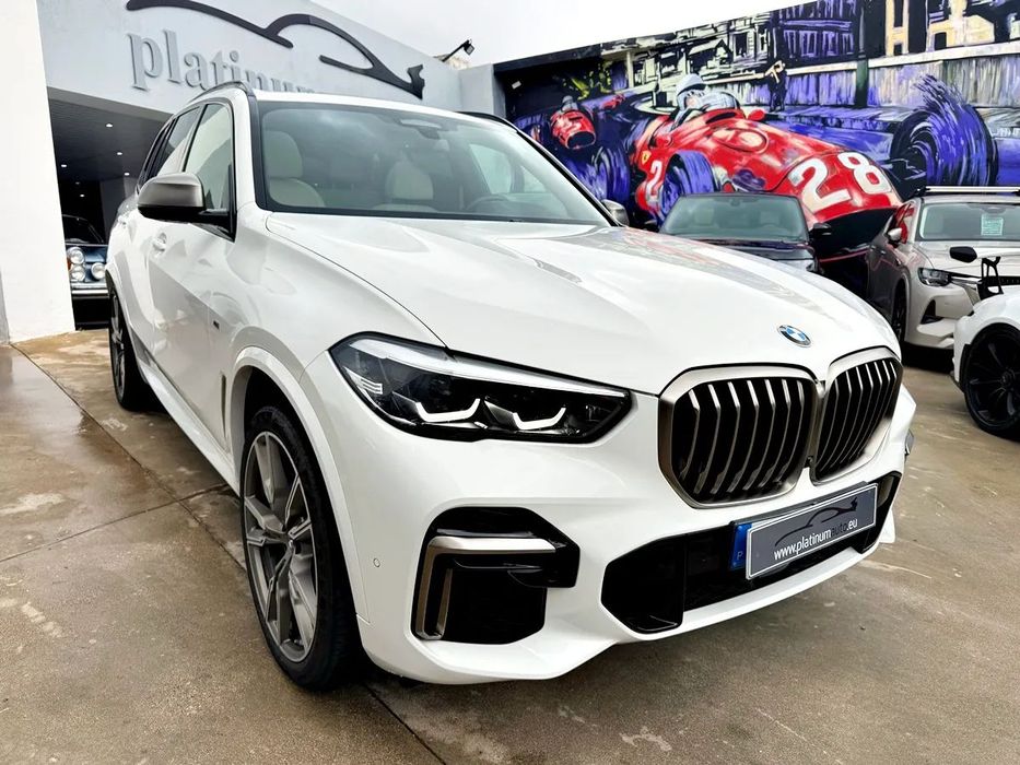 BMW X5 M50i