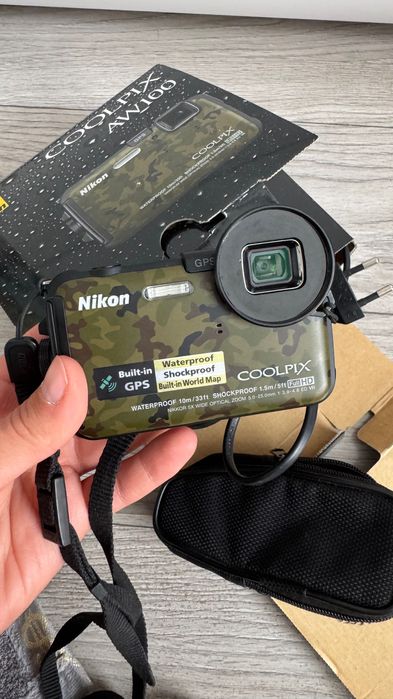 Фотоапарат Nikon COOLPIX AW100