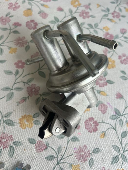 Bomba de combustível Nissan Sunny
