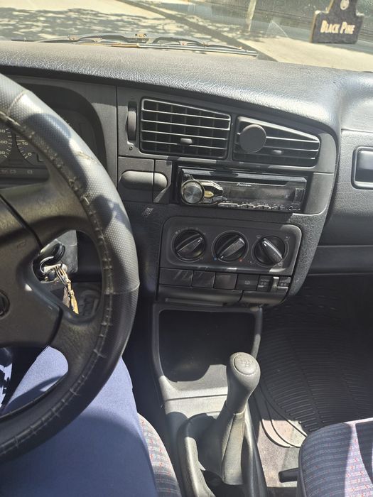 Vendo VW Golf 1.6
