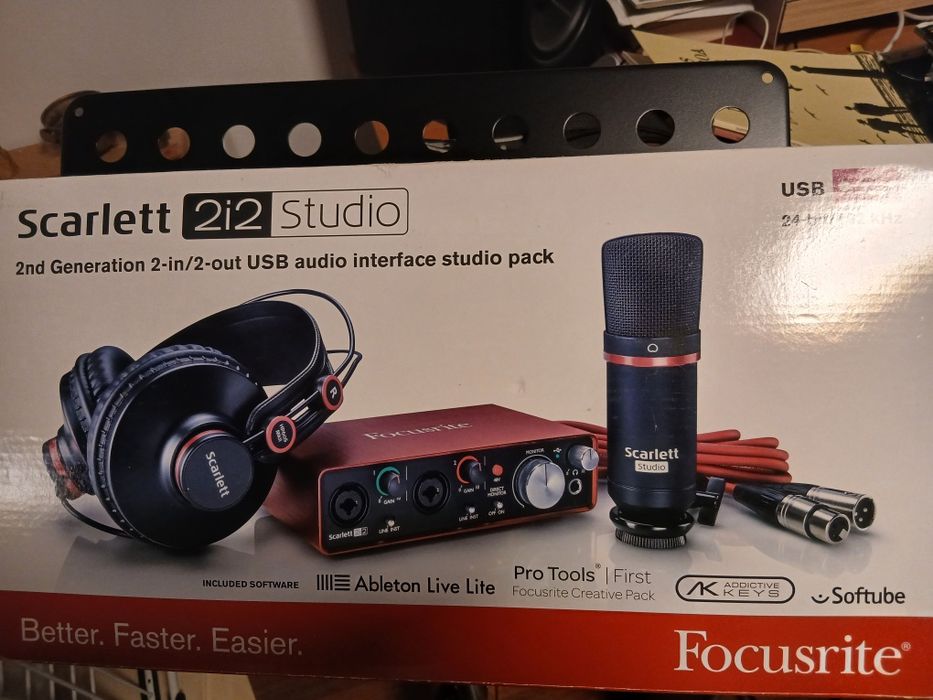 Zestaw do produkcji muzycznej Focusrite Scarlett 2i2 Studio