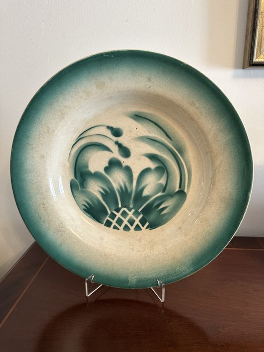 Prato grande em faiança -  Fábrica Lusitânia - Ø 28 cm