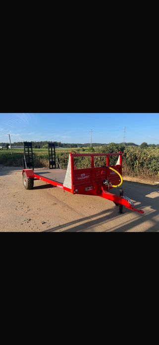Reboque porta máquinas 5Ton