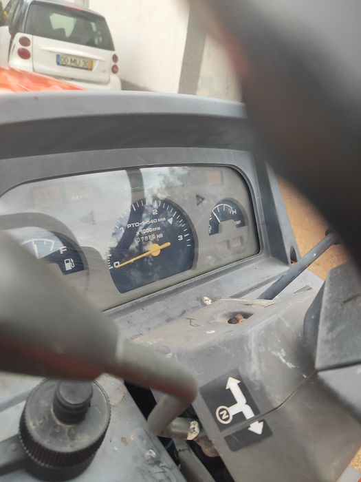 Tratores Kubota 26cv e Mitsubishi 18cv